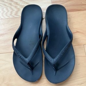 Archie’s Flip Flops